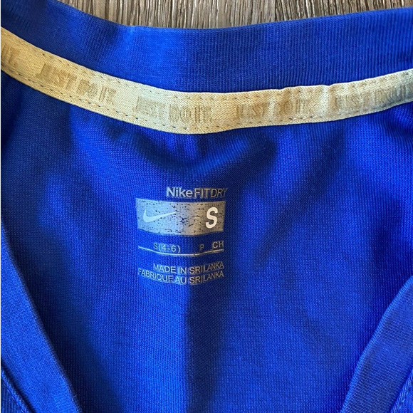 Nike Fit Dry Running Shirt Women's Small (4 -6) - Picture 6 of 6